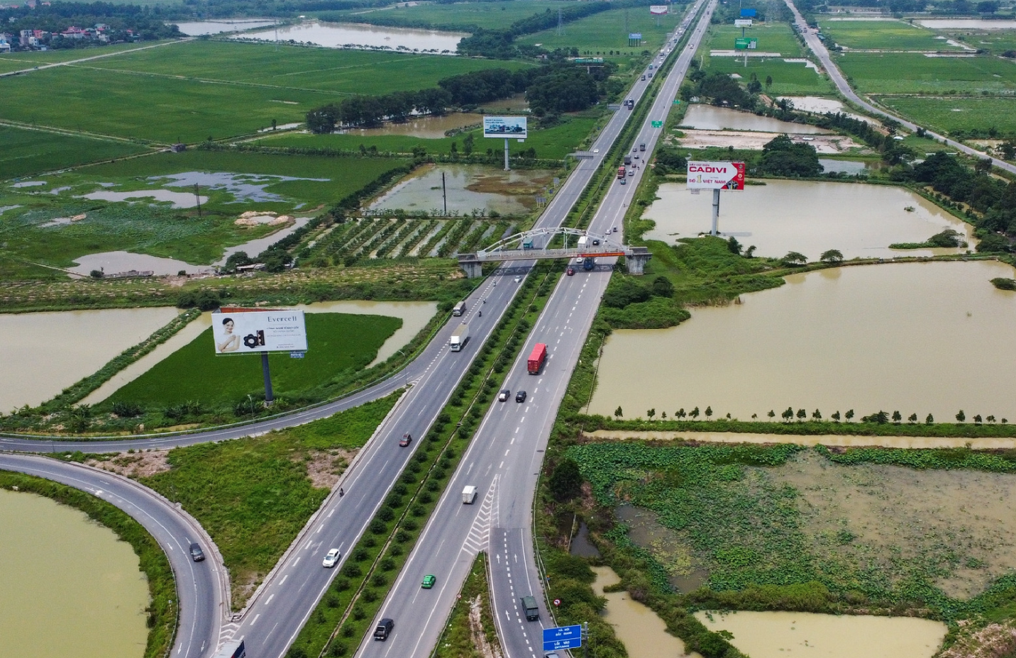 Lũ Lụt Gây Ngập Nặng Trên Tuyến Quốc Lộ 7A Tại Nghệ An
