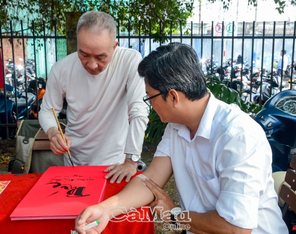 Độc đáo Làng Nghề Giấy Dó Phong Phú: Di sản cần được gìn giữ
