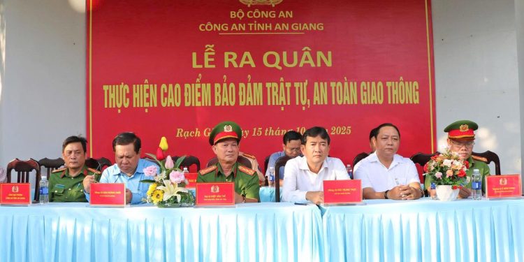 Công An Xã An Châu Tăng Cường Giải Tỏa Hành Lang An Toàn Giao Thông